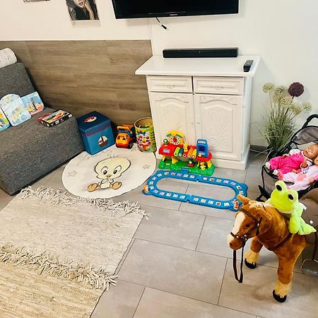 2 Room Galerie Einliegerwohnung In Rheinstetten, Messe Naehe, Rollstuhlfahrer Geeignet Esterno foto
