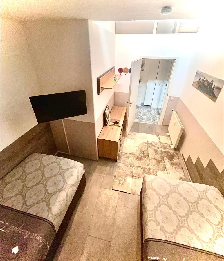 2 Room Galerie Einliegerwohnung In Rheinstetten, Messe Naehe, Rollstuhlfahrer Geeignet Esterno foto